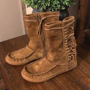 NIB Ugg Chestnut Hyland Moccasin Boots 7